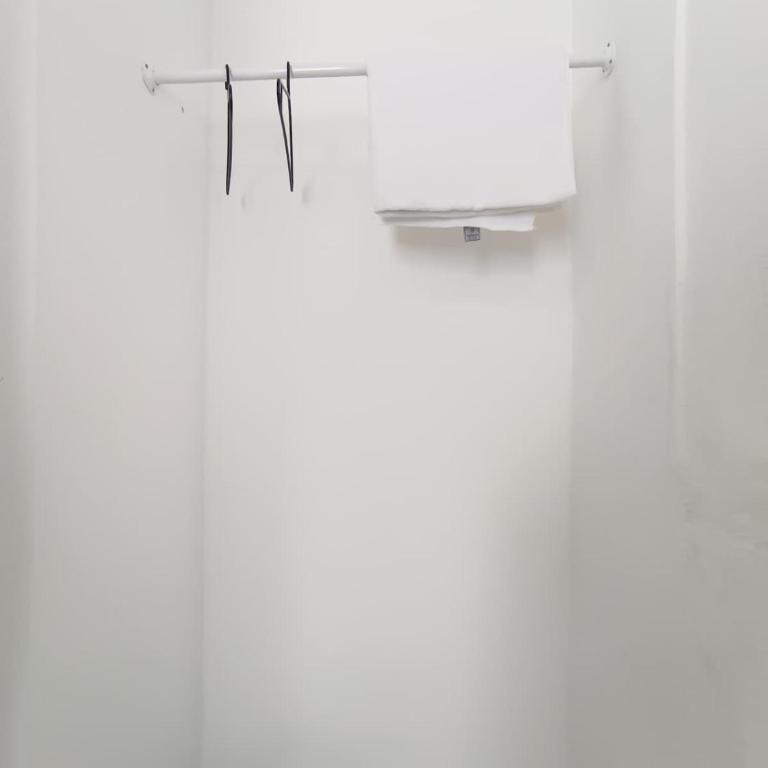 Habitacion - One-Bedroom Apartment - 21