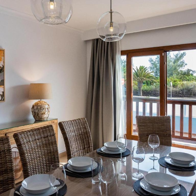 Casa Familia - Four-Bedroom Vacation Home - 5