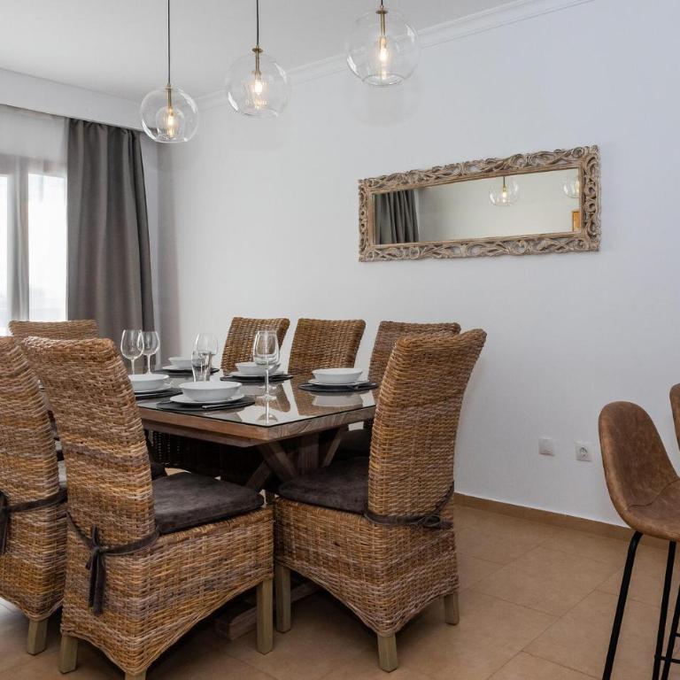 Casa Familia - Four-Bedroom Vacation Home - 8
