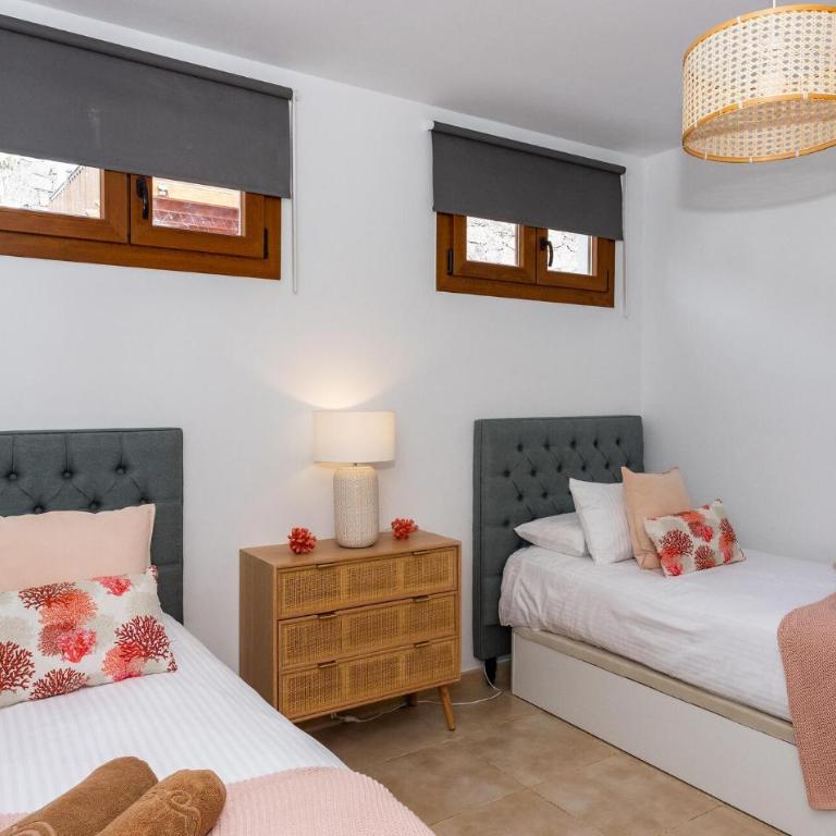 Casa Familia - Four-Bedroom Vacation Home - 16
