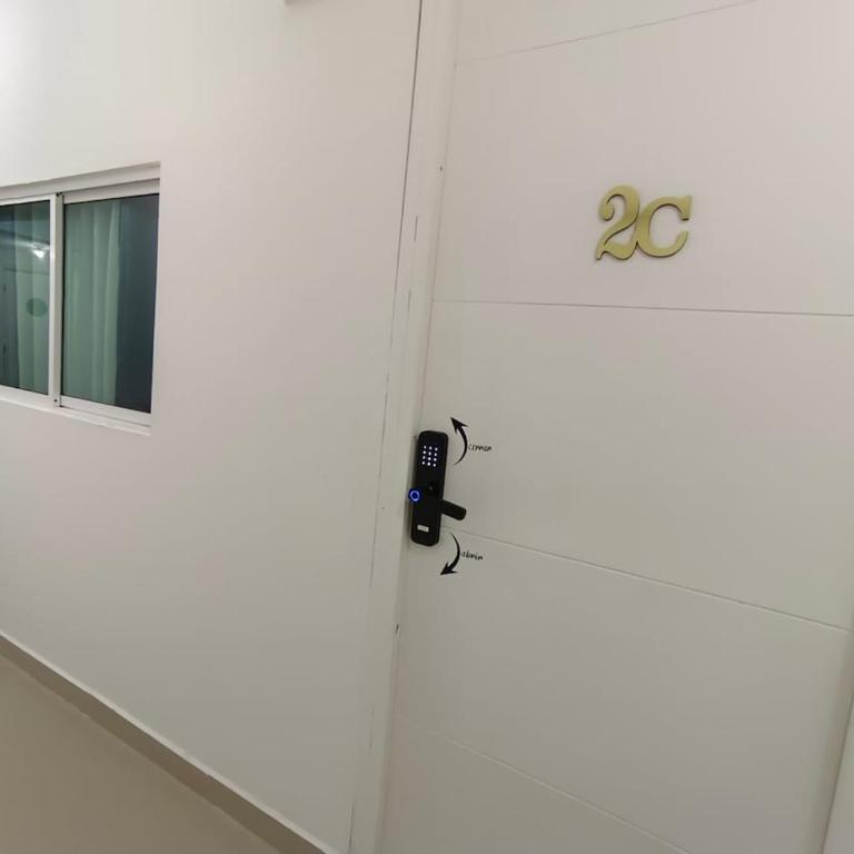 Habitacion - One-Bedroom Apartment - 17