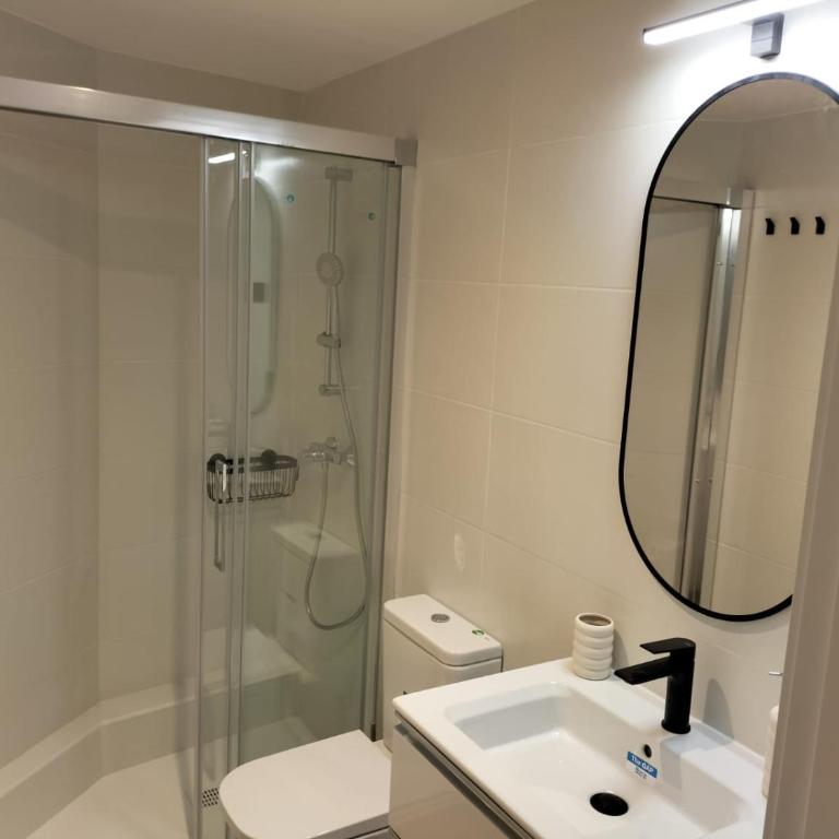 Apartamento playa Ondarreta - Habitación Doble con baño privado - 7
