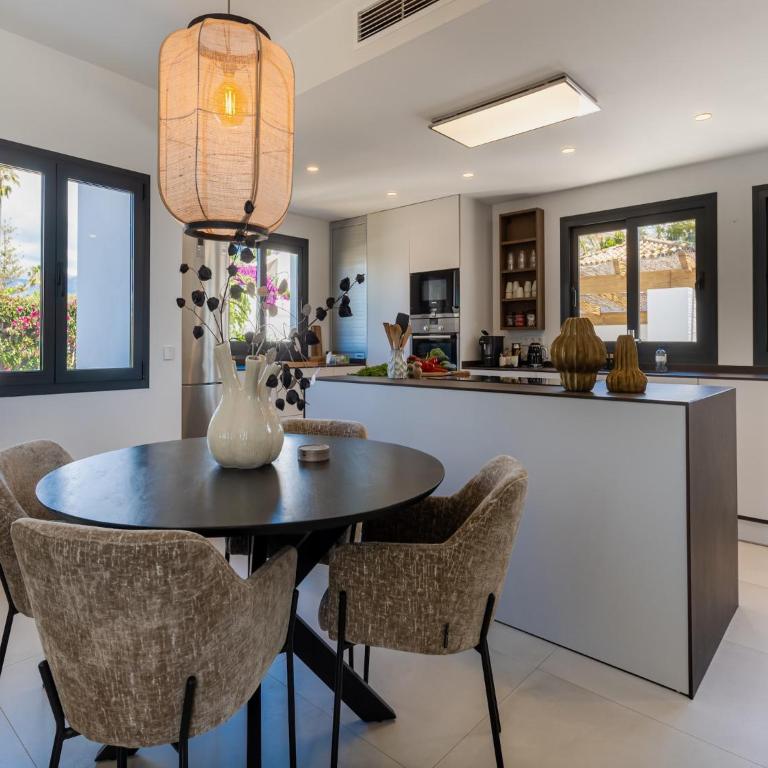 Elegant Marbella Villa with Seaview - Villa de 5 dormitorios - 4
