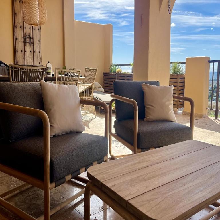 Benahavís Abode with Panoramic Views - Three-Bedroom Apartment - 26