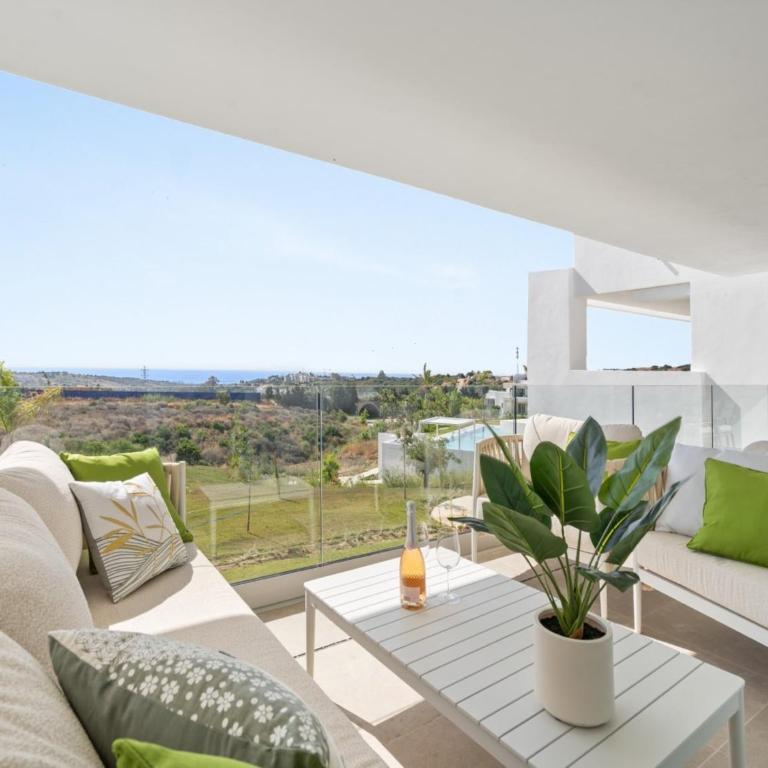 Alcazaba Lagoon Retreat for 4 - Two-Bedroom Apartment - 17