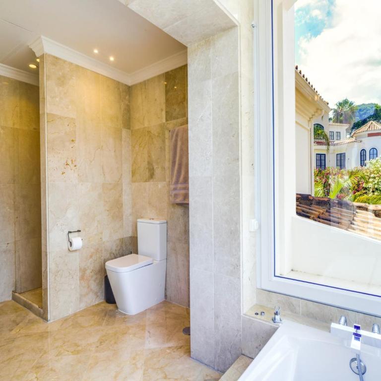 Luxury Family Villa for in Marbella - Villa de 6 dormitorios - 48