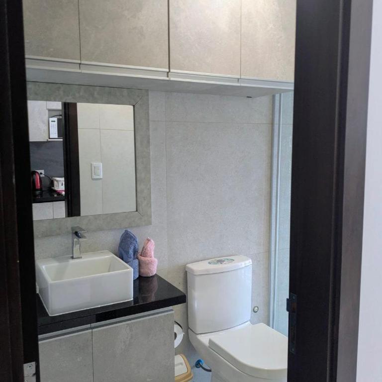 Modern Retreat in Equipetrol Design and Comfort - One-Bedroom Apartment - 9