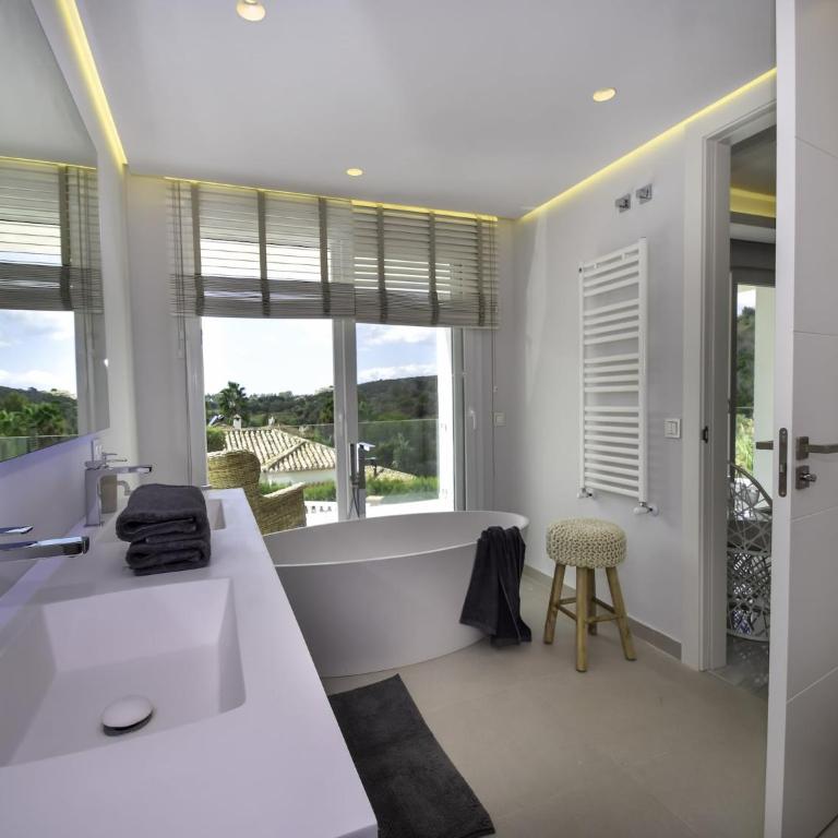 Tranquil Sea View Villa for 8 - Villa de 4 dormitorios - 16