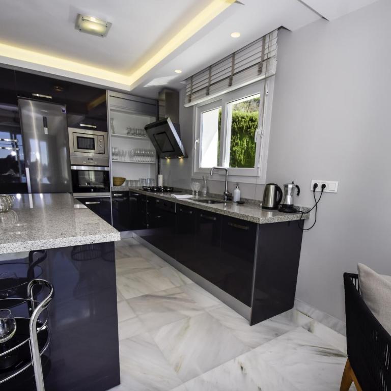 Tranquil Sea View Villa for 8 - Villa de 4 dormitorios - 14