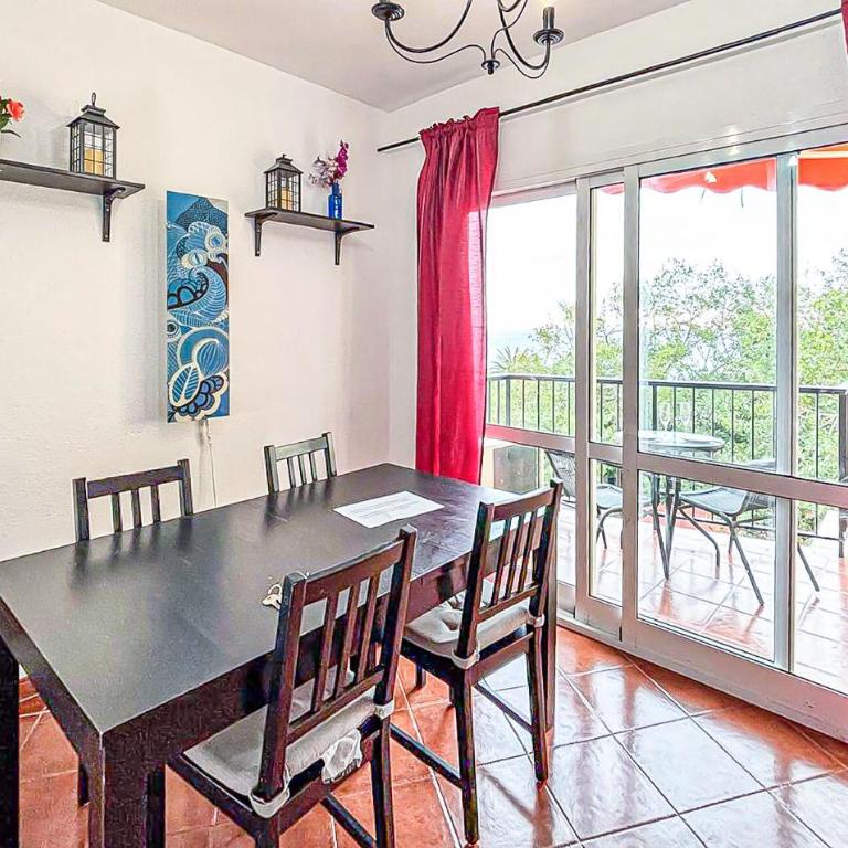 2 Bedroom Nice Apartment In Fuengirola - Apartamento de 2 dormitorios - 3
