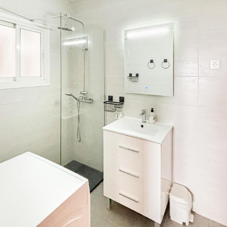 2 Bedroom Nice Apartment In Fuengirola - Apartamento de 2 dormitorios - 11