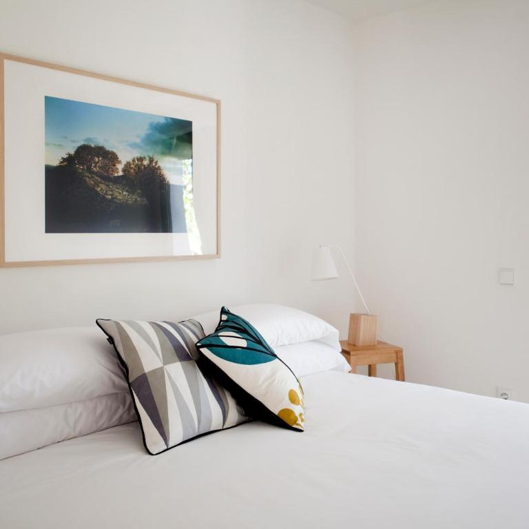 60 Balconies Art - Two-Bedroom Apartment - 8