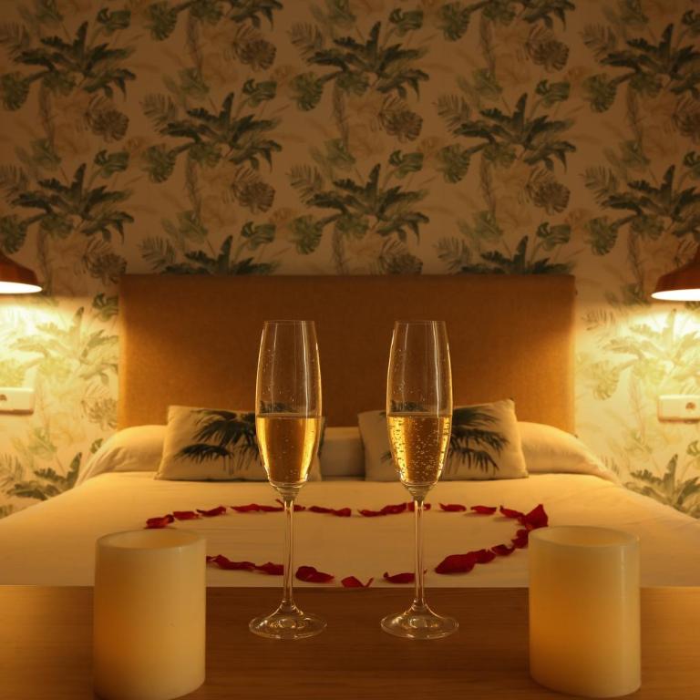 Suites You Zinc - Angebot - Studio mit Queensize-Bett mit Balkon - Romantik-Paket - 5