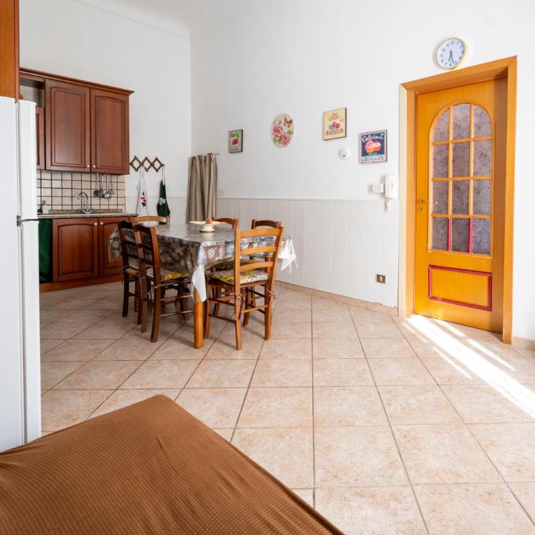 Casa Sauro 10 - Casa Vacanze con 3 Camere da Letto - 28