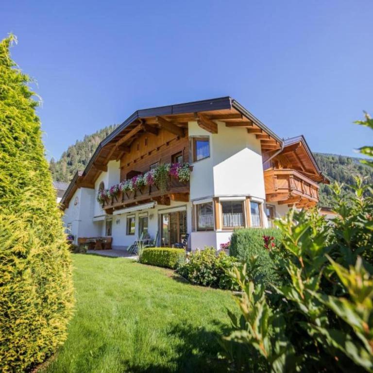 Apartment in Niedernsill near Ski Slopes - Appartement 2 Chambres - 31