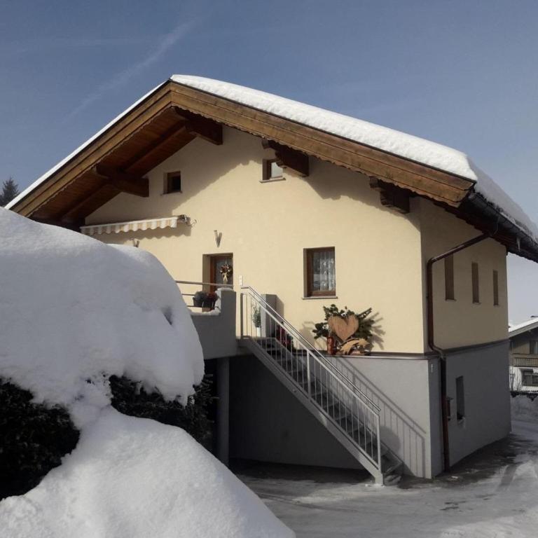 Apartment in Niedernsill near Ski Slopes - Appartement 2 Chambres - 35