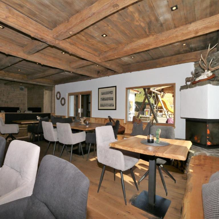 Unique alpine pasture in the Zillertal mountains - Ferienhaus mit 4 Zimmern - 15