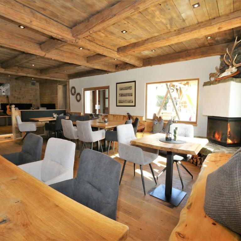 Unique alpine pasture in the Zillertal mountains - Ferienhaus mit 4 Zimmern - 6