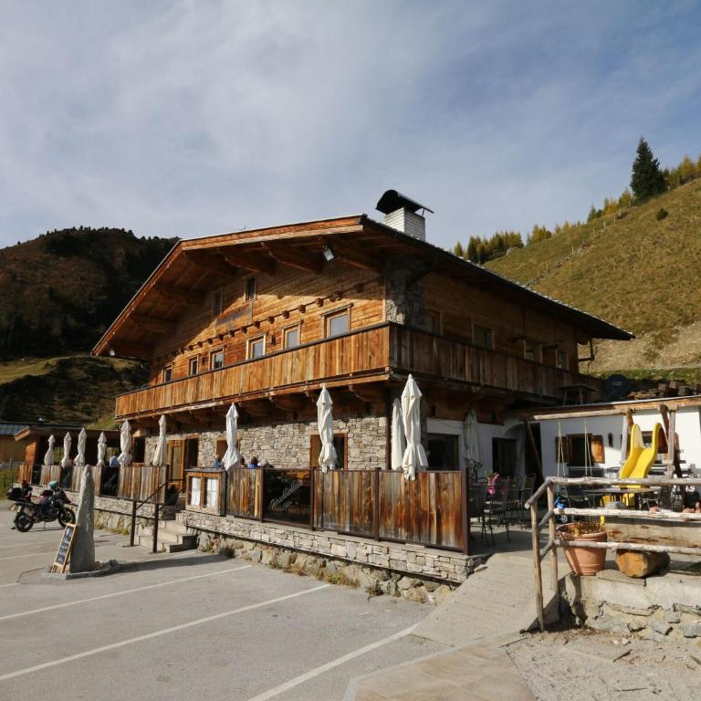 Unique alpine pasture in the Zillertal mountains - Ferienhaus mit 4 Zimmern - 16