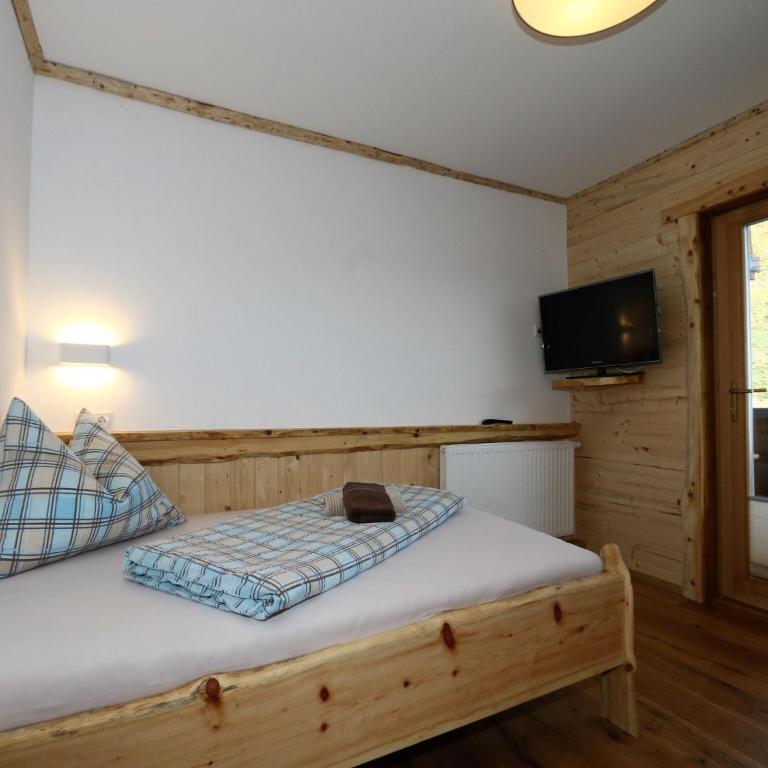 Unique alpine pasture in the Zillertal mountains - Ferienhaus mit 4 Zimmern - 21