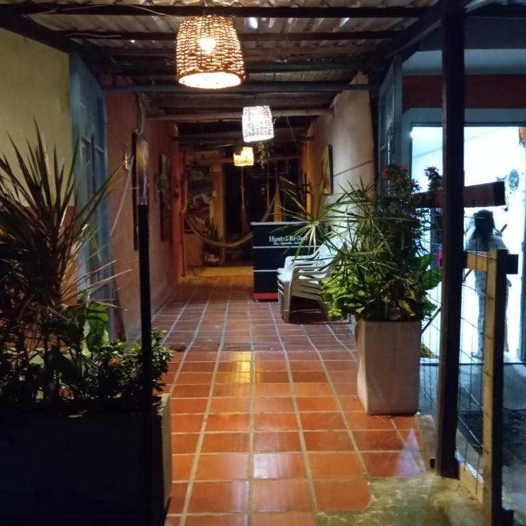 Hostal ROLLED - Budget Triple Room - 1