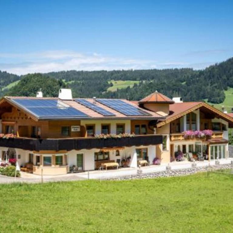 Spacious Holiday Home near Ski Area in Kaltenbach - Three-Bedroom Apartment - 2