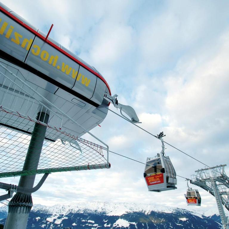 Spacious Holiday Home near Ski Area in Kaltenbach - Three-Bedroom Apartment - 13