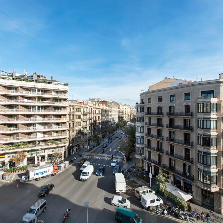 Sibs Bcn- Balmes- Romantic CityCentre Beautiful - Apartment - 24