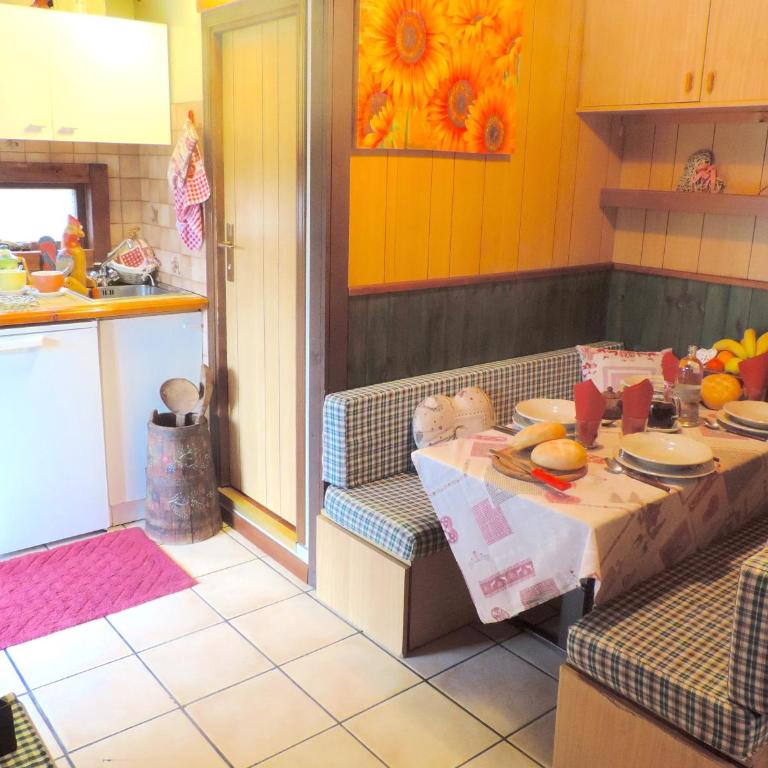 Villaggio Turistico Camping Cervino - Bungalow con 2 Camere da Letto (4 Adulti) - 3