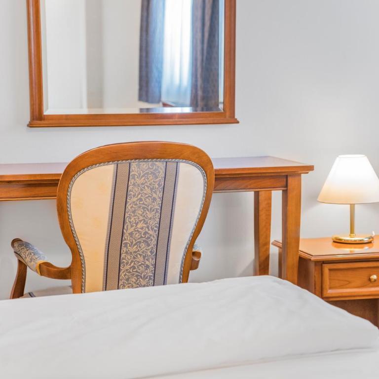 Das Grüne Hotel zur Post - 100 % BIO - Economy Dreibettzimmer – Straßenseite - 1
