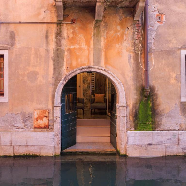 Golden Water Door 5min SanMarco 5min Rialto - One-Bedroom Apartment - 2
