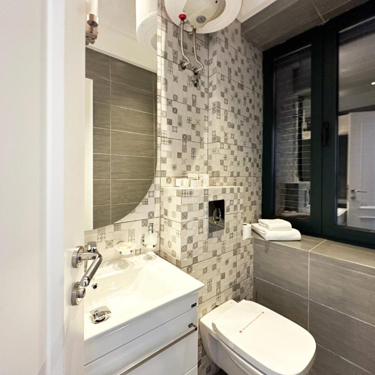 Rustico apartments - Dvokrevetna Soba sa Bračnim Krevetom i Pogledom na Planinu - 11