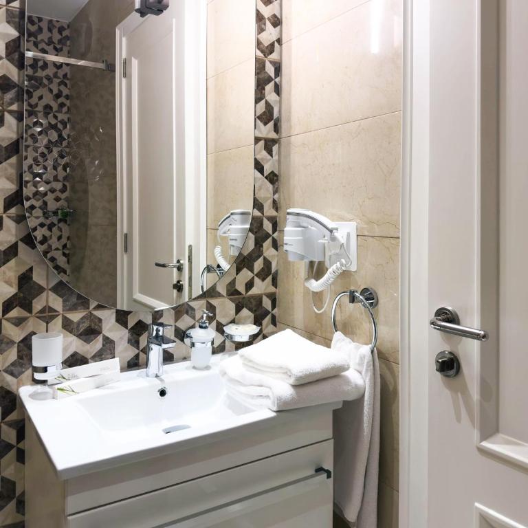 Rustico apartments - Deluks Dvokrevetna Soba sa Bračnim Krevetom i Pogledom na More - 2