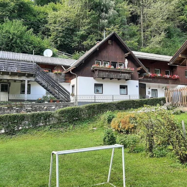 Apartment Feld am See near Ski Slopes - Apartment mit 2 Schlafzimmern - 1