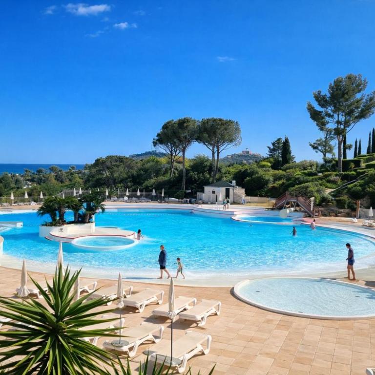 CAP ESTEREL AGAY SAINT RAPHAEL VUE MER Studio 4 personnes chez Evelyne - Apartment mit 1 Schlafzimmer - 26
