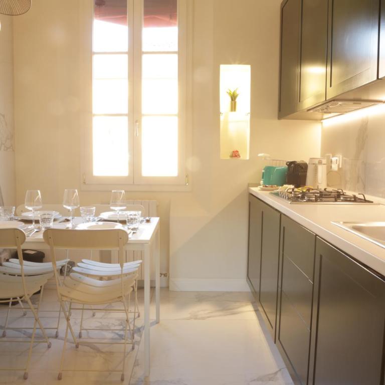 Luxury Apartment in Palazzo Spada - Appartamento con 2 Camere da Letto e Balcone - 32