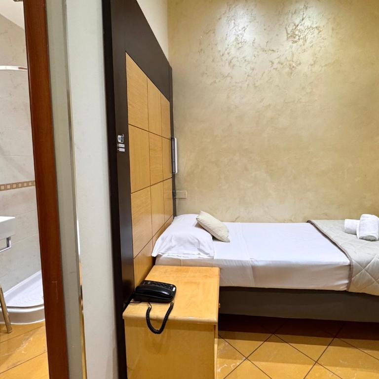 Hotel Fiorella Milano - Camera Singola Classic - 14