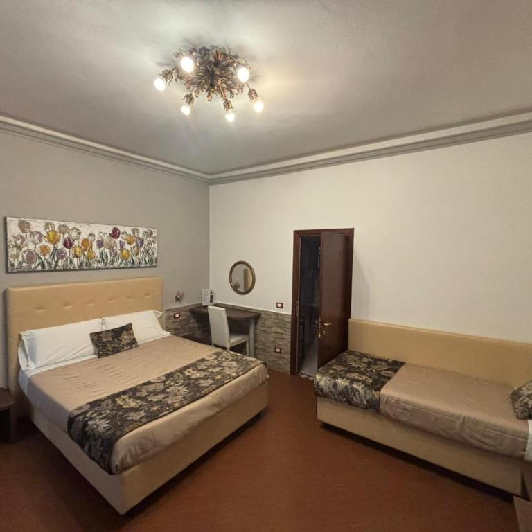Hotel Ester - Triple Room - 12