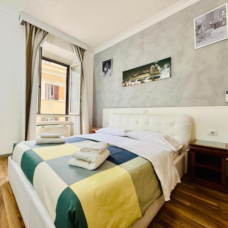 Hotel Oscar Suite - Camera Tripla Comfort - 9