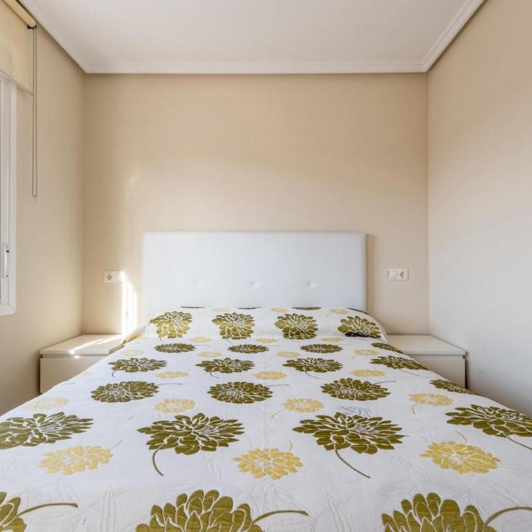 Casa Dario con terraza y barbacoa en Gran Alacant - Three-Bedroom Home - 9