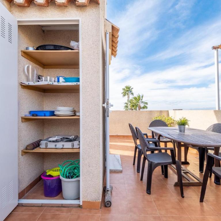 Casa Dario con terraza y barbacoa en Gran Alacant - Three-Bedroom Home - 24