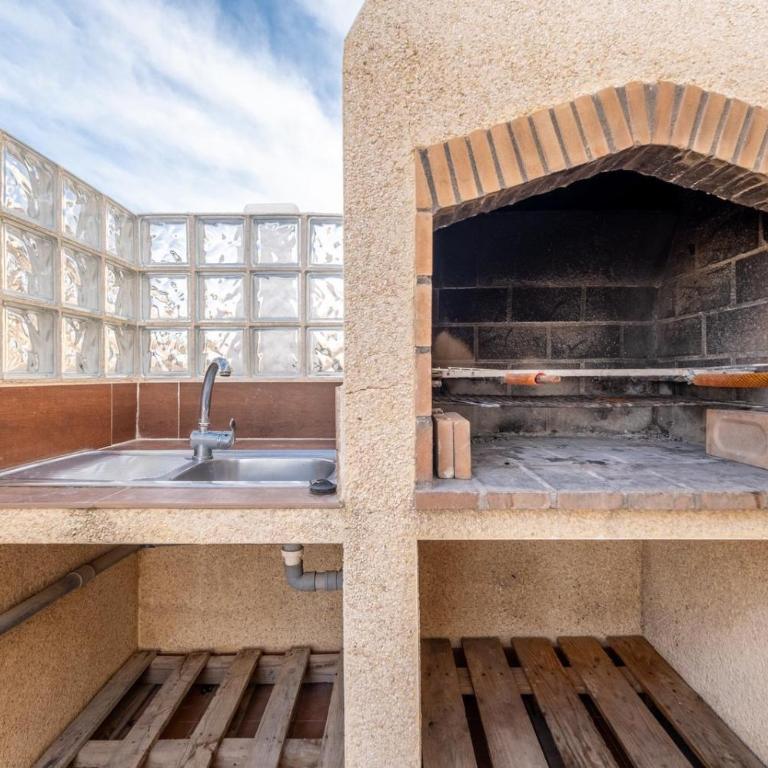 Casa Dario con terraza y barbacoa en Gran Alacant - Three-Bedroom Home - 6