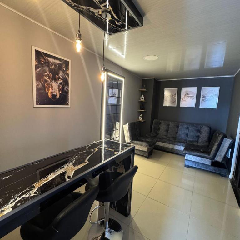 Apartasuite moderno con balcón excelente ubicación - One-Bedroom Apartment - 14