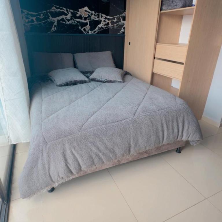 Apartasuite moderno con balcón excelente ubicación - One-Bedroom Apartment - 13