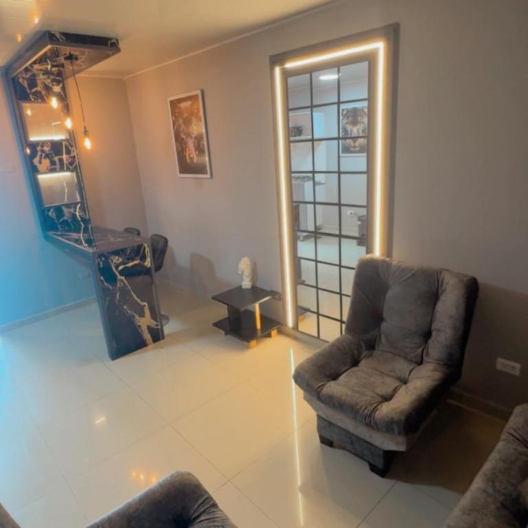 Apartasuite moderno con balcón excelente ubicación - One-Bedroom Apartment - 23