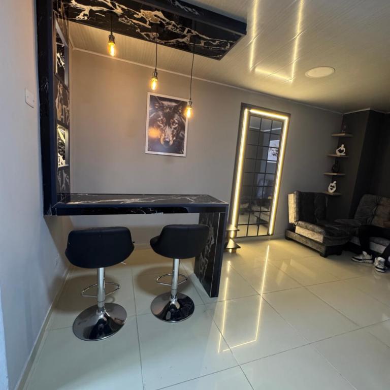 Apartasuite moderno con balcón excelente ubicación - One-Bedroom Apartment - 49