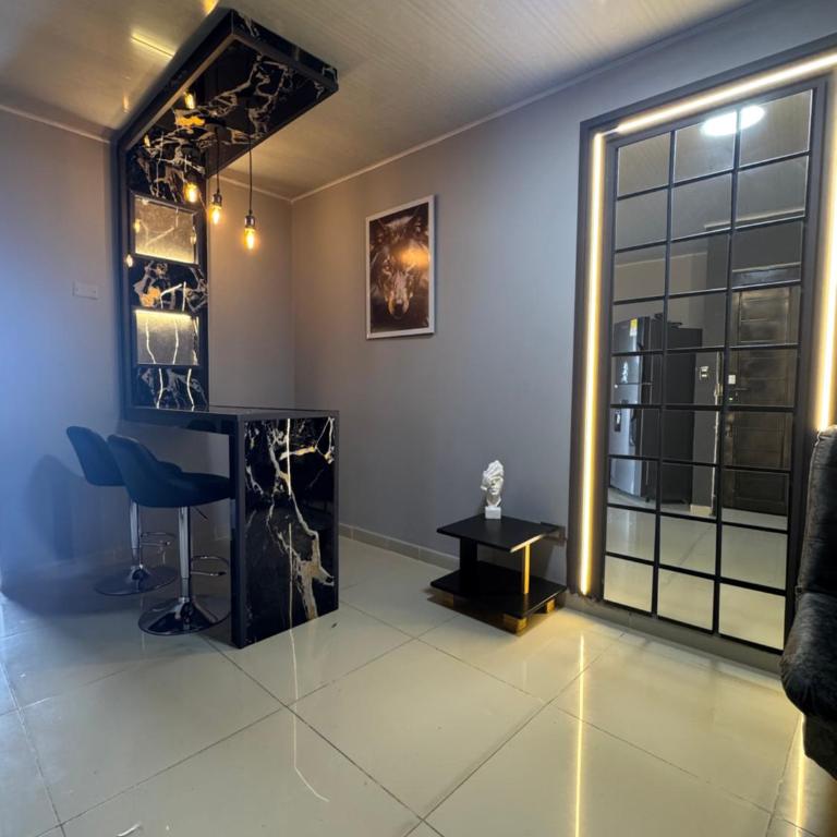 Apartasuite moderno con balcón excelente ubicación - One-Bedroom Apartment - 42