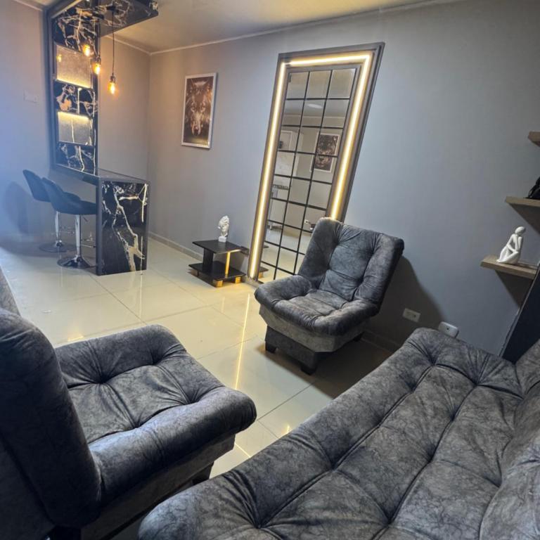 Apartasuite moderno con balcón excelente ubicación - One-Bedroom Apartment - 46