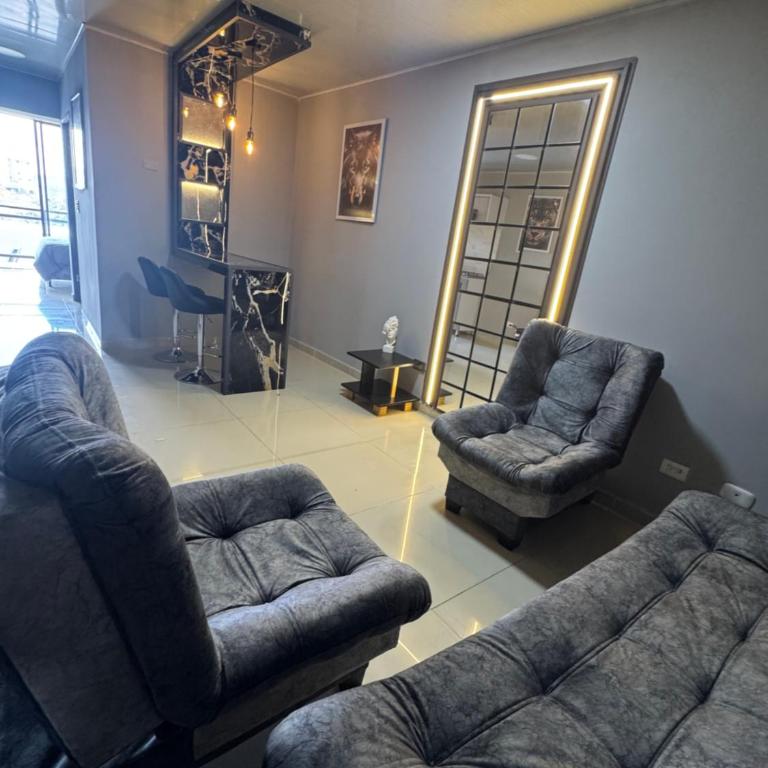 Apartasuite moderno con balcón excelente ubicación - One-Bedroom Apartment - 50