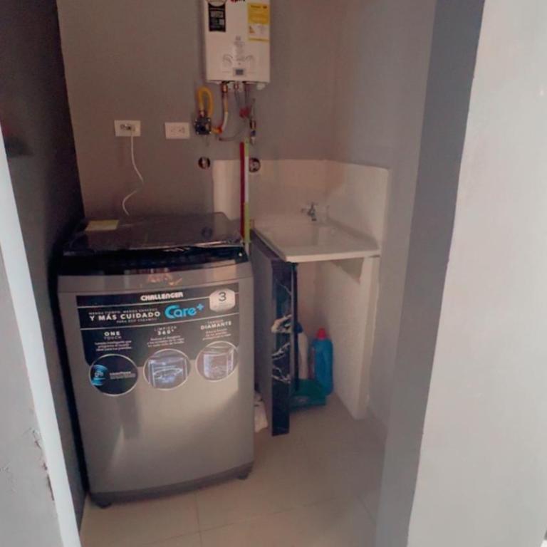 Apartasuite moderno con balcón excelente ubicación - One-Bedroom Apartment - 55
